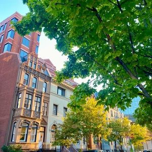 Meet your Posher, Kinda